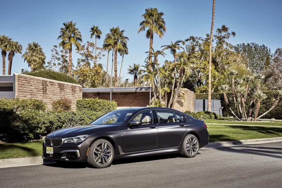  BMW M760i xDrive 2017 года  (NA) (фото 49 из 154)